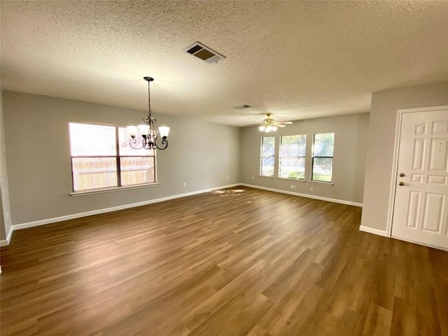 Building Photo - 2101 Jasper Ln