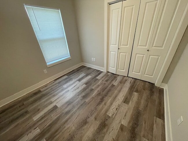 Building Photo - For Rent – Beautiful 3 Bed | 2 Bath Single...
