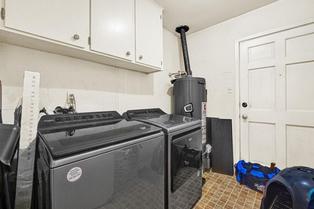 Building Photo - 1109 Frances Dr