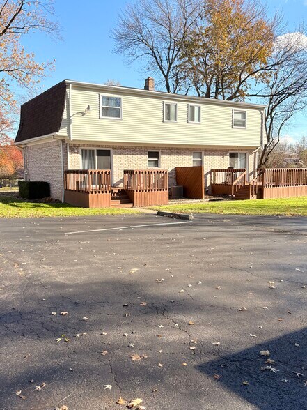 Building Photo - 1436 North Rd SE