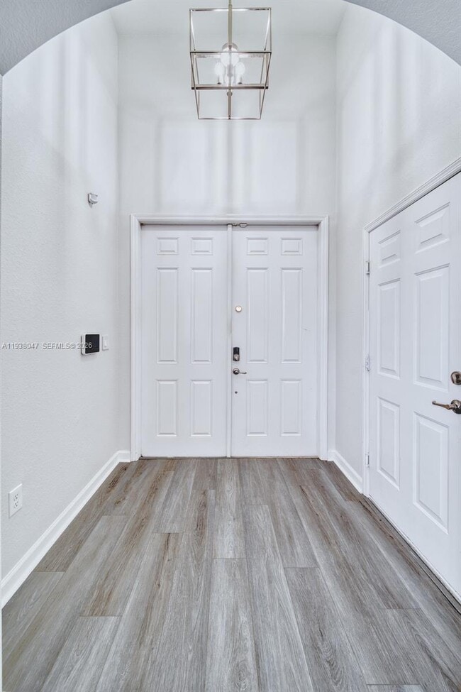 Building Photo - 2479 NE 4th St