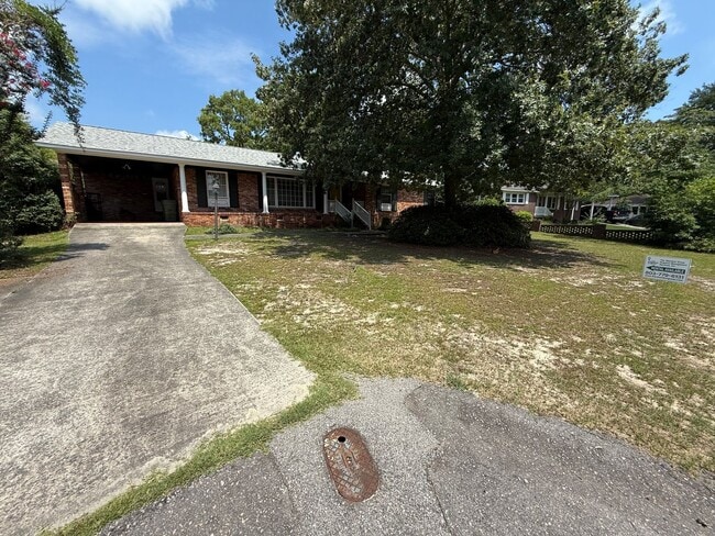 Building Photo - 940 Gabriel Rd