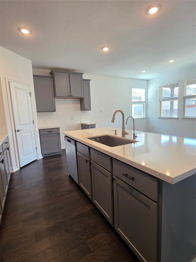 Building Photo - 561 Pepperbark Loop