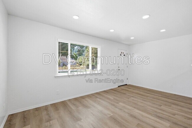 Building Photo - 47803 Harris St