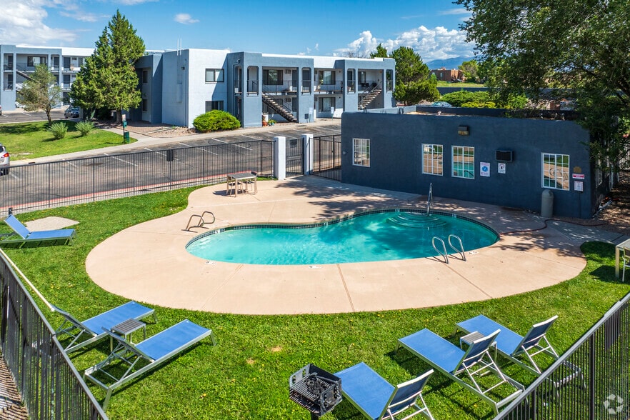 Pool 1 - Vista Alegre Apartments