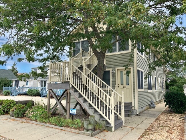 Primary Photo - 62 M St