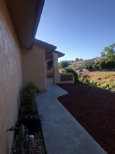 Building Photo - Coming Soon - Great 3 bed, 2 bath home with 2 car garage Front courtyard, covered back patio, piz...