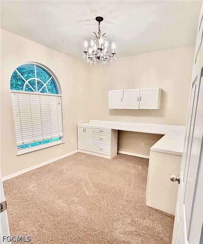 Building Photo - 1466 Argyle Dr