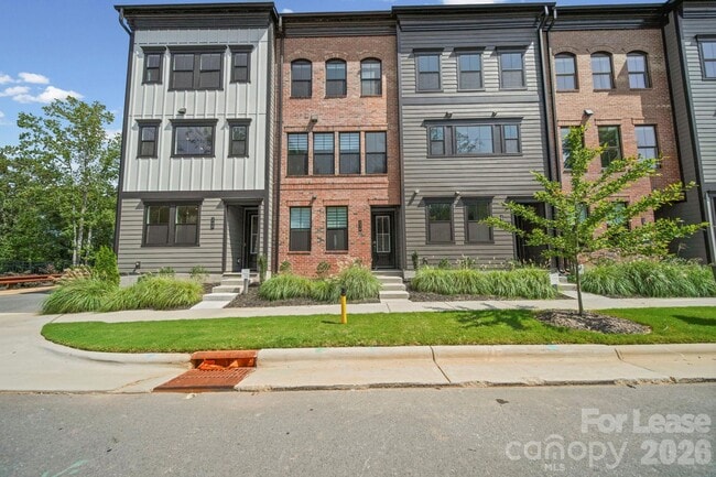 Building Photo - 236 Old Town Vlg Rd