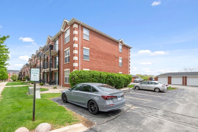 Building Photo - 16641 Liberty Cir