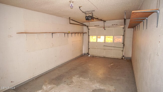Building Photo - 11608 James Watt Dr