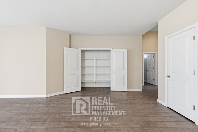 Building Photo - 16808 W Cavedale Dr