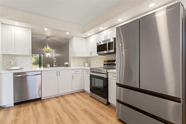 Building Photo - 1501 SW 131st Way