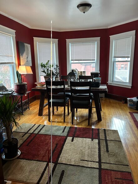 Building Photo - 14 Park St