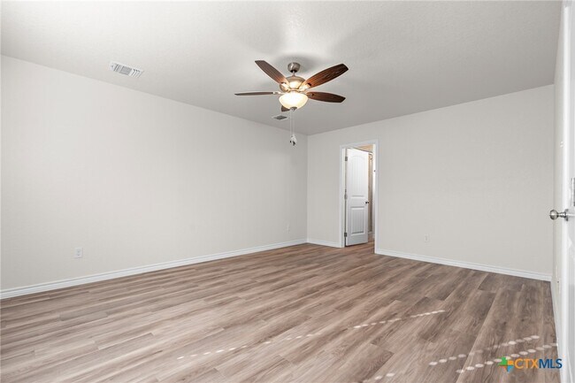 Building Photo - 106 Levi Court