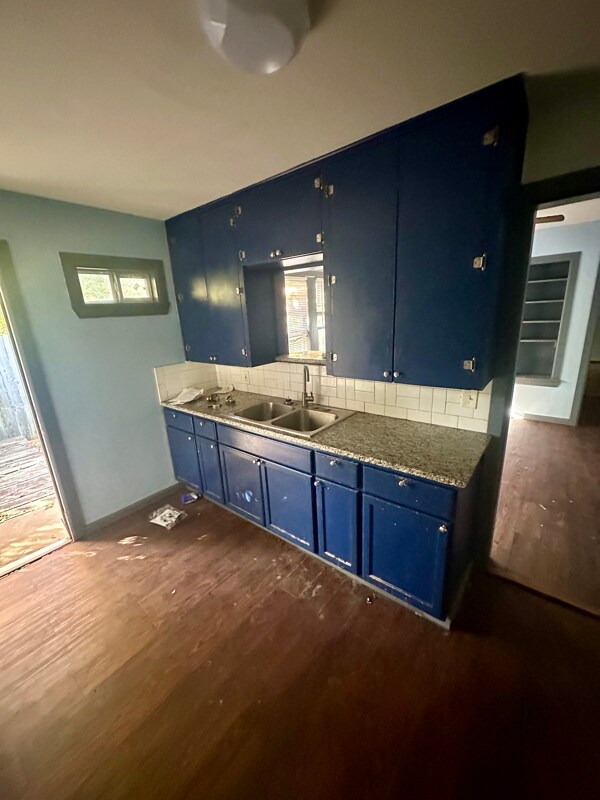 Building Photo - 706-708-708 Ridgelea Ave