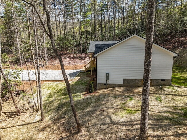 Building Photo - 70 Erwin Hill Dr