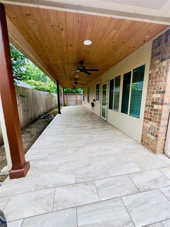 Building Photo - 24527 Lakecrest Creek Dr