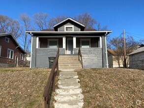 Building Photo - Fully Remodeled 3 Bedroom House!