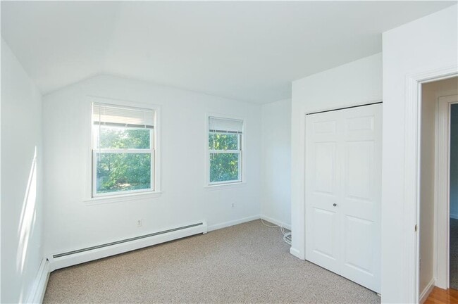 Building Photo - 27 Fenner Ave