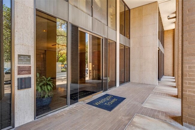 Building Photo - 1122 Colorado St