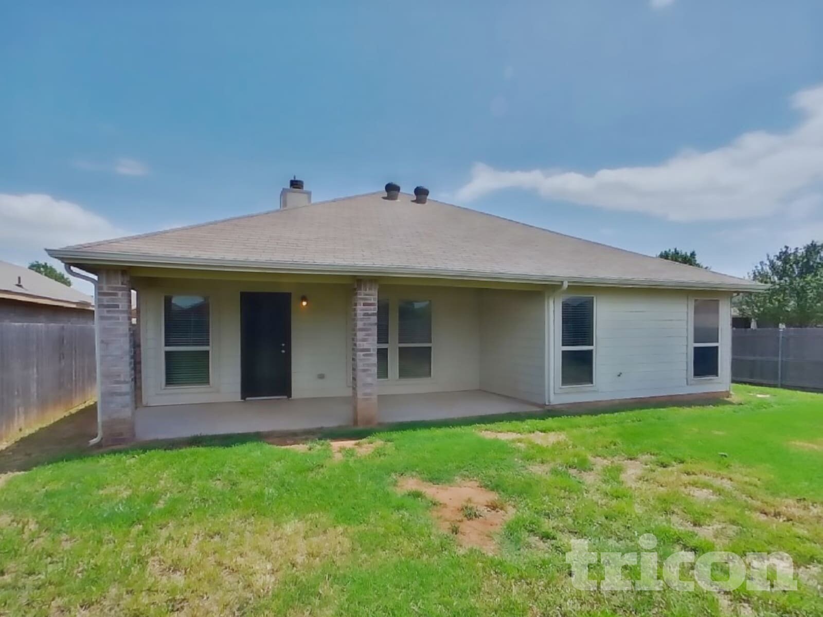 Building Photo - 4200 Agate Dr