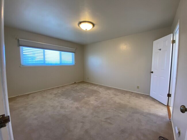 Building Photo - 1431 Niles Ave