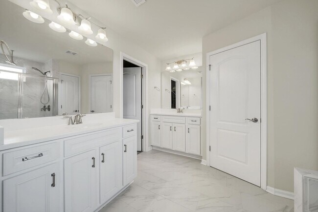 Building Photo - Charming 5 Bed 2.5 Bath home in Fort Mill!