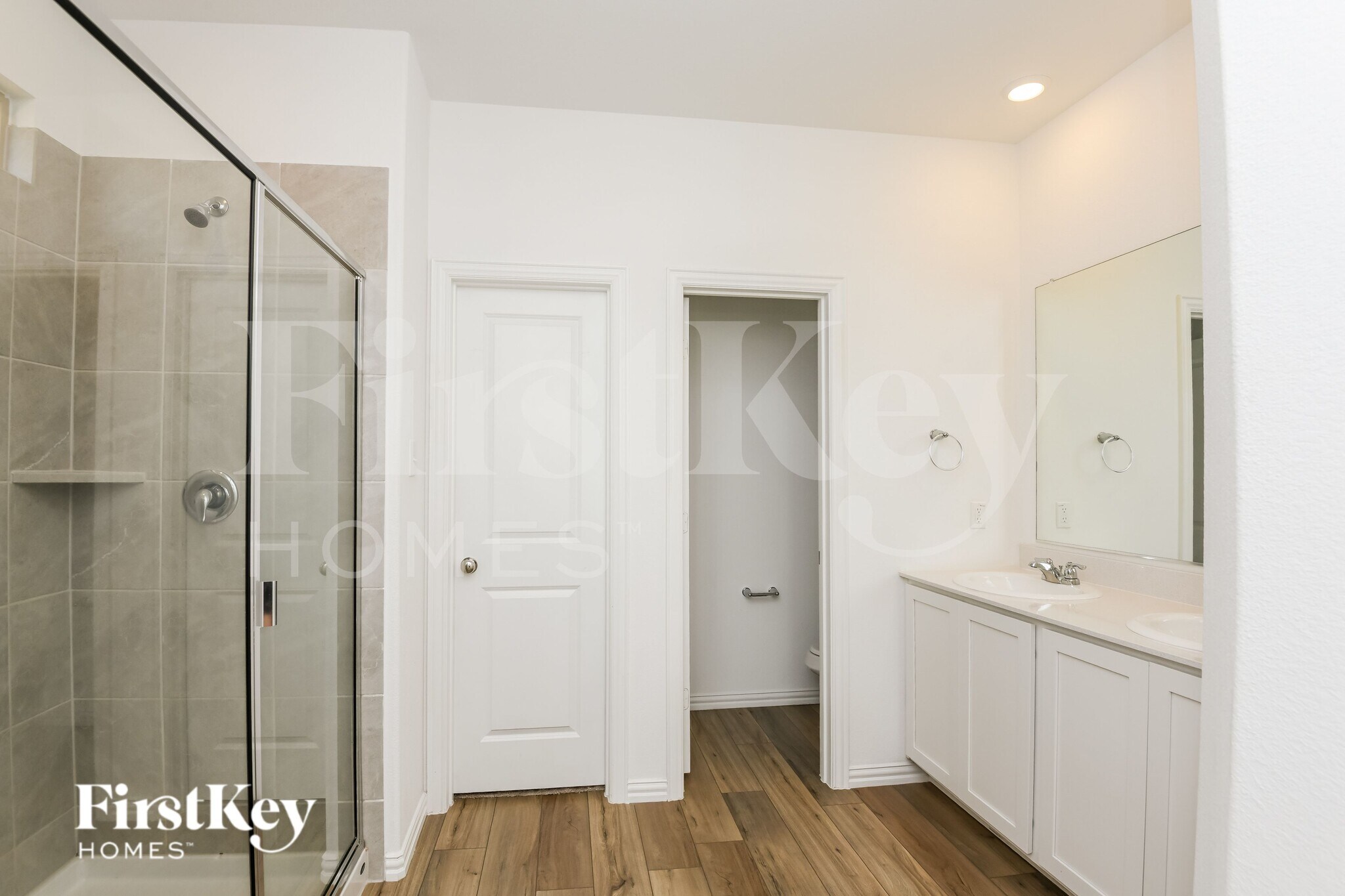 Building Photo - 2512 Northcote Dr