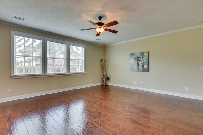 Building Photo - 5458 Everlook Cir