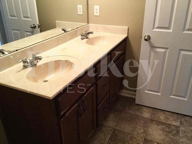 Building Photo - 4991 Delaney Valley Dr