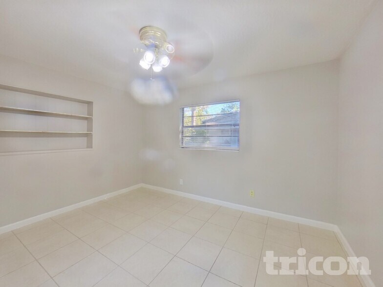 Building Photo - 1318 Baker Dr