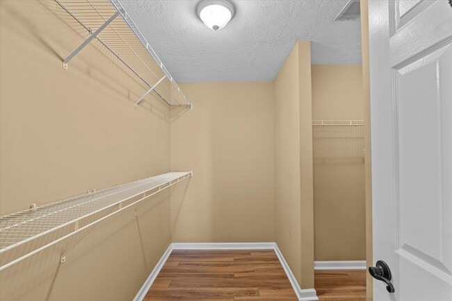 Building Photo - 229 Nicklaus Ct