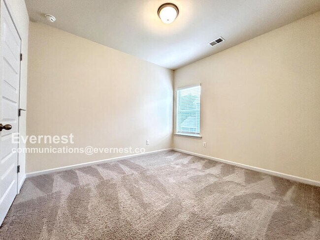 Building Photo - 116 Waterside Dr