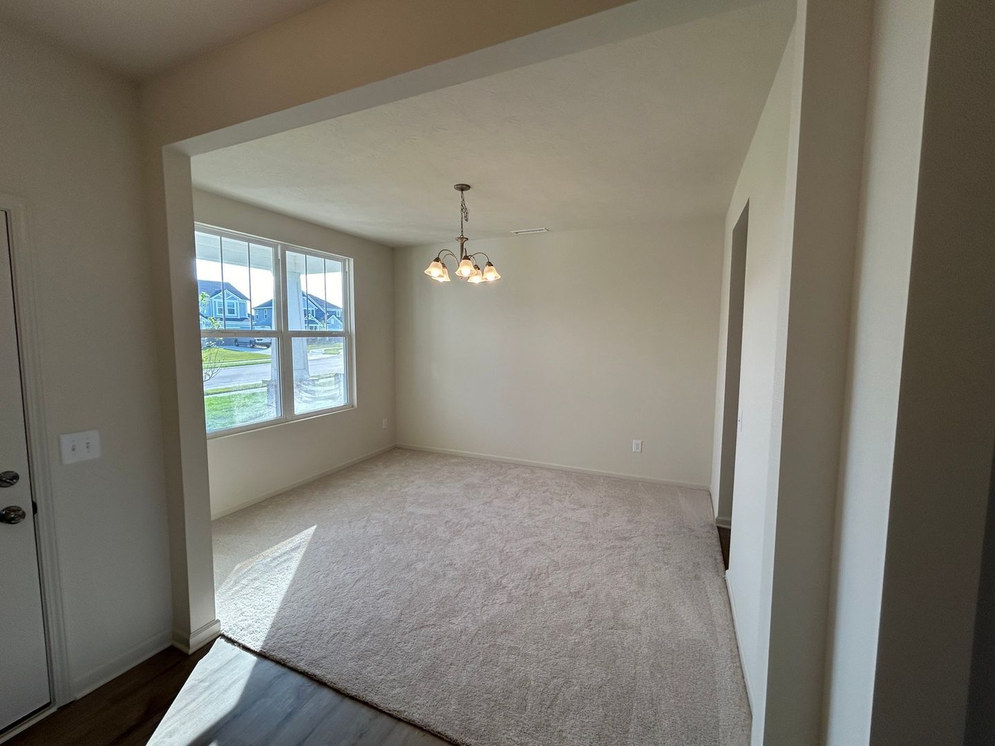 Building Photo - 6929 Hornbeam Cir