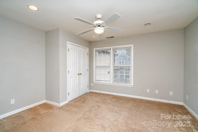 Building Photo - 10010 Gladwick Ct