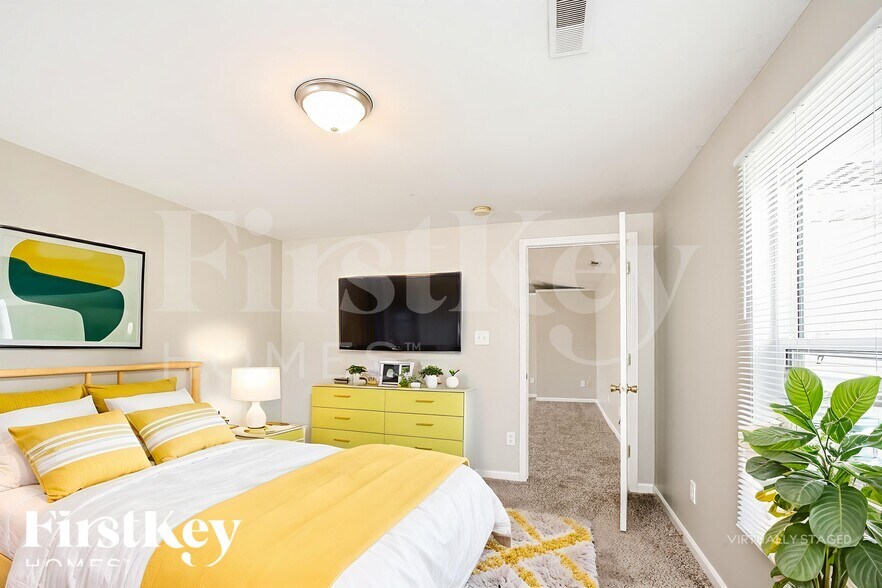 Building Photo - 3312 S Parker Ave