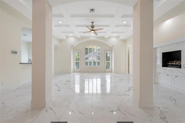 Building Photo - 9701 Lake Isleworth Ct