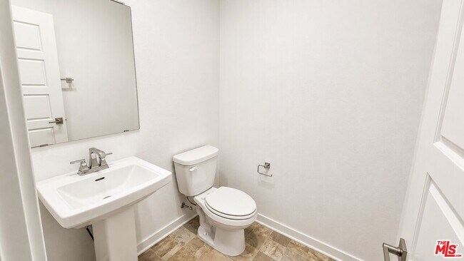 Building Photo - 6972 Calla Lily Dr