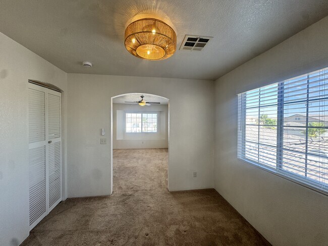 Building Photo - 3423 McCormick Blvd