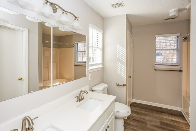 Building Photo - 10433 Battle Ct