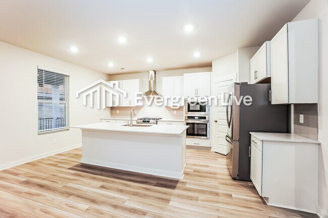 Building Photo - 868 Bur Oak Ct