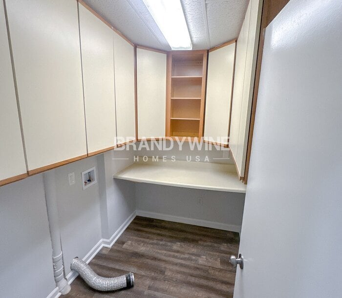 Building Photo - 4527 Hickory Grove Dr NW