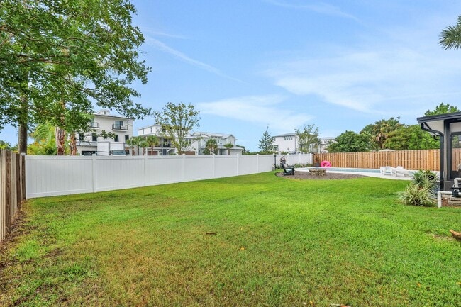 Building Photo - Rental available in Isle of Palms