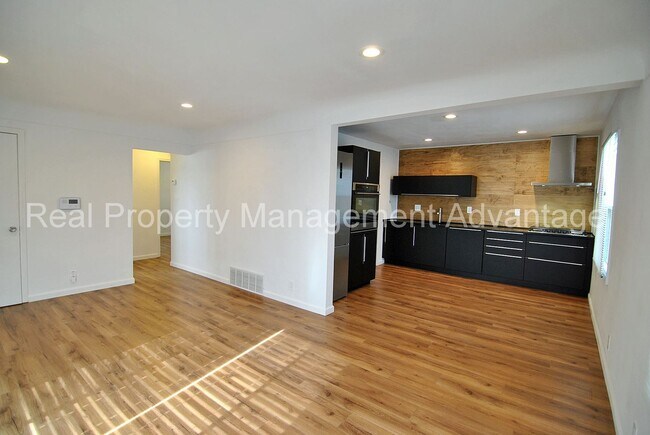 Building Photo - Fully Updated Two Bedroom with Contemporary Style and Comfort Throughout!