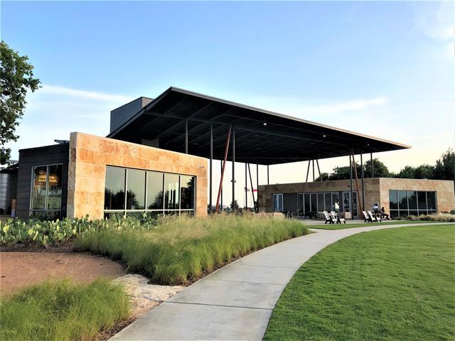 Building Photo - 7025 Tree Stand Pt