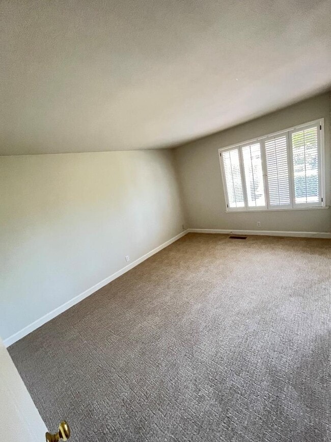 Building Photo - 2066 Touraine Ln