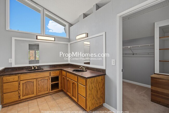 Building Photo - 8271 SW 184th Ave