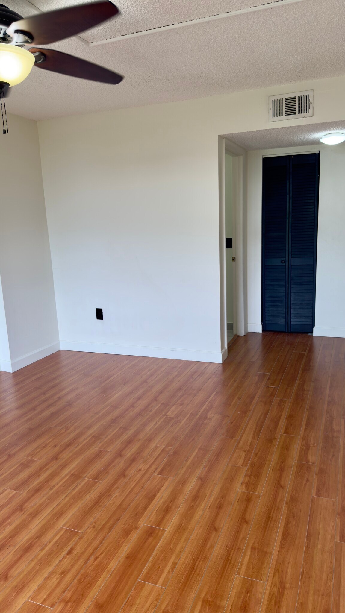 Building Photo - 13000 SW 92nd Ave