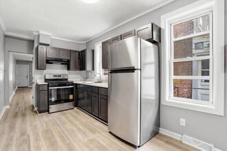 Building Photo - 326 Rusling St